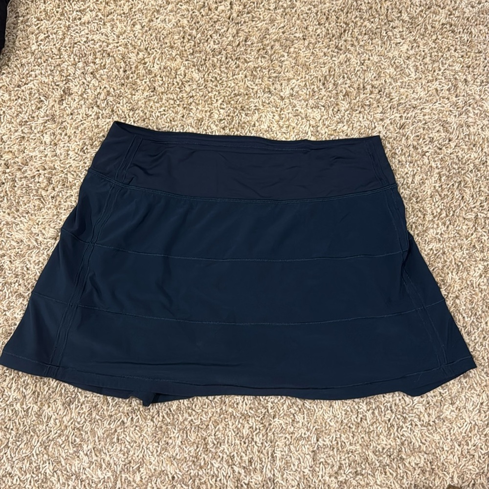 Lululemon Pace Rival Skirt navy blue size 8, worn 2x